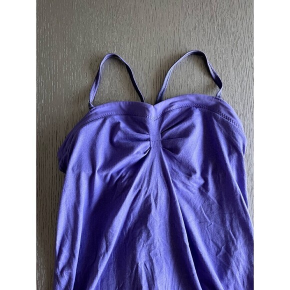 Lululemon Women's Purple Tank Top - Size 6, Like-New Condition - Picture 2 of 7